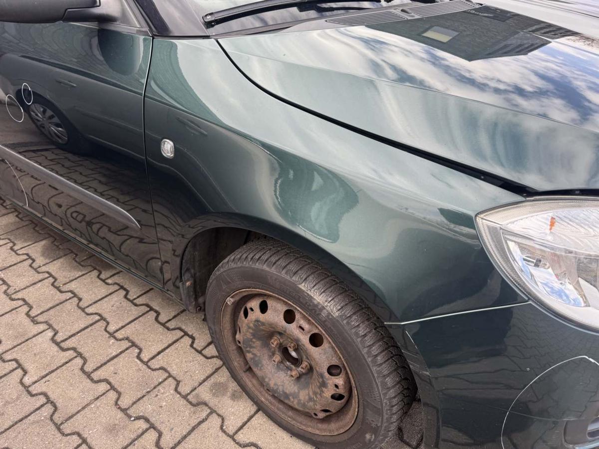 Skoda Fabia 2 original Kotfl&uuml;gel vorn rechts LF6K Highland Gr&uuml;n Bj.2008